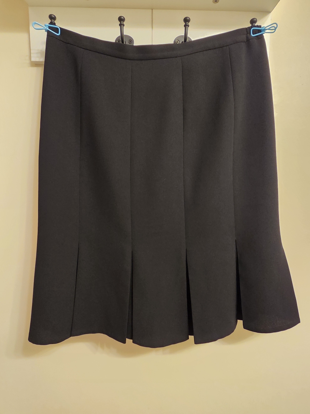 Jones Studio 16W Black Pleated Trumpet Lined Midi Skirt Corporate Office Chic